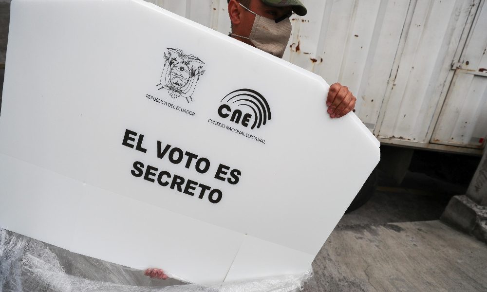Ecuador: elezioni, al via voto per presidente e Parlamento