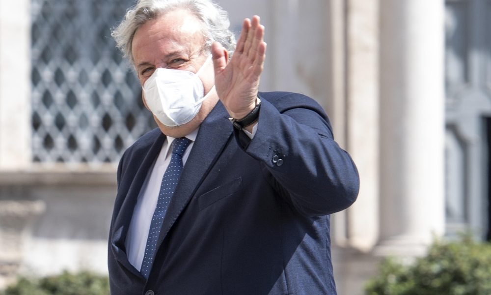 Emiliano, nessuno studente è obbligato ad andare a scuola
