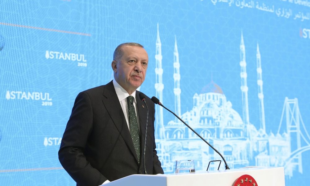 Erdogan: non escludo intervento in Libia