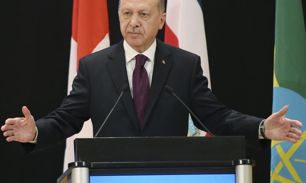 Erdogan: pure l’Italia legittima Haftar