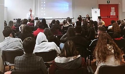 Oncologia e prevenzione, Erone punta sui giovani