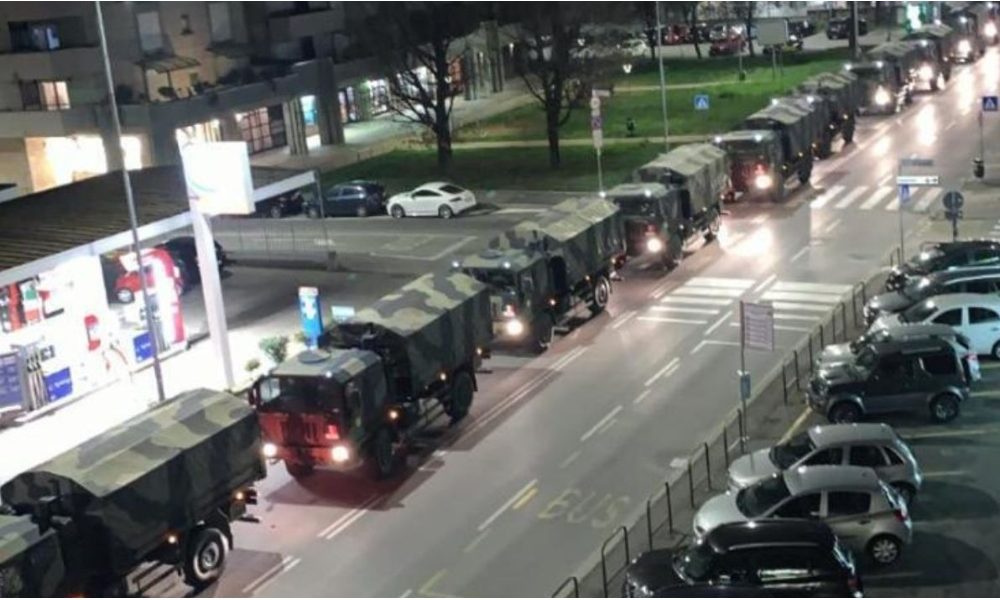 Esercito con le bare lascia Bergamo