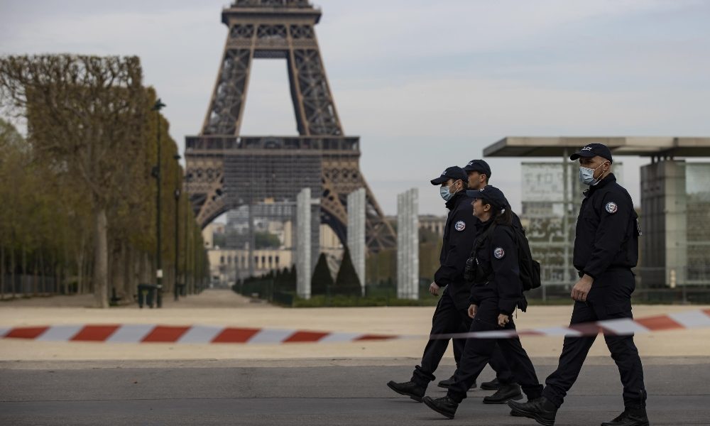 Esperto Francia, misure durino settimane