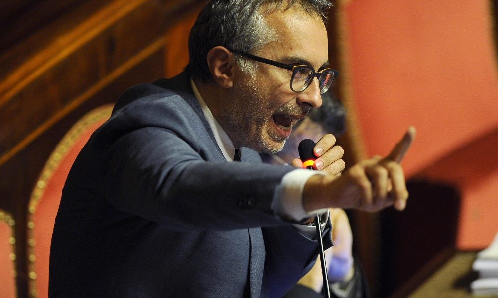 Espulsi 6 parlamentari M5s morosi