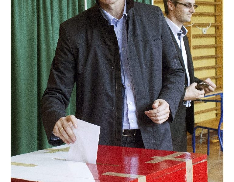 Eurodeputato positivo, è il primo caso