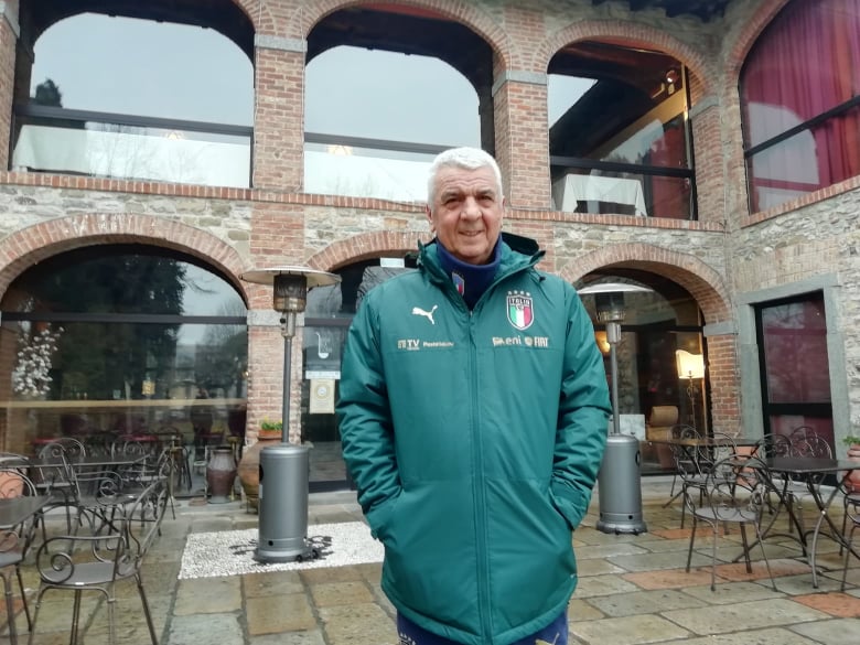 La Nazionale Under 19 in ritiro a Erba per la sfida con la Svizzera. Intervista al capodelegazione Beccalossi