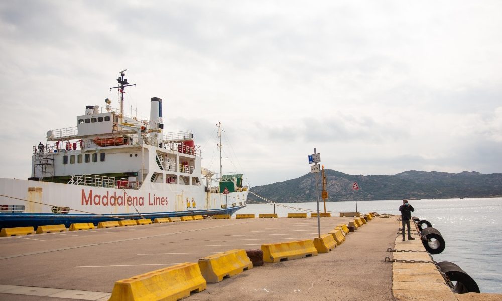 Export: crolla in 2020 da Isole e Nord, recupera a fine anno