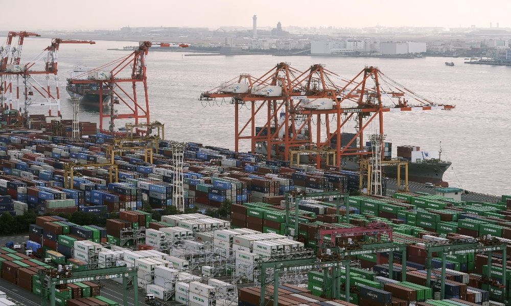 Export novembre -4,2%, peggio dal 2011