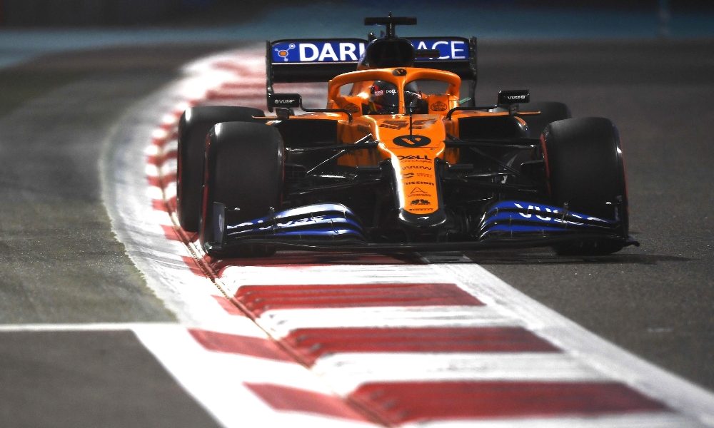 F1, primi giri in Ferrari per Sainz: “Giornata indimenticabile”
