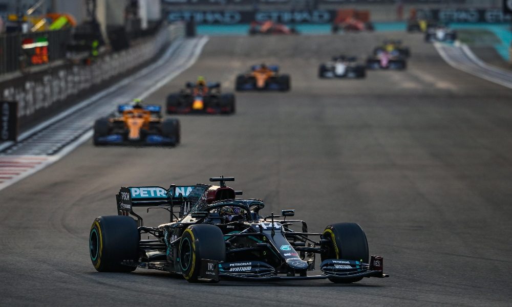 F1: test Abu Dhabi; Vandoorne il più veloce a metà giornata