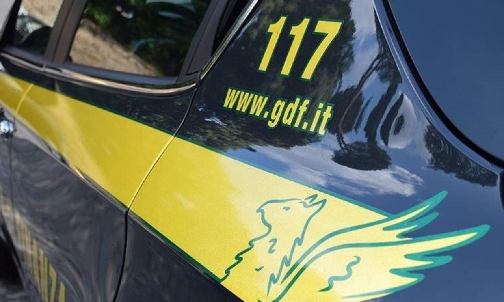 Falsi nullatenenti con 177mila euro in contanti, denunciati