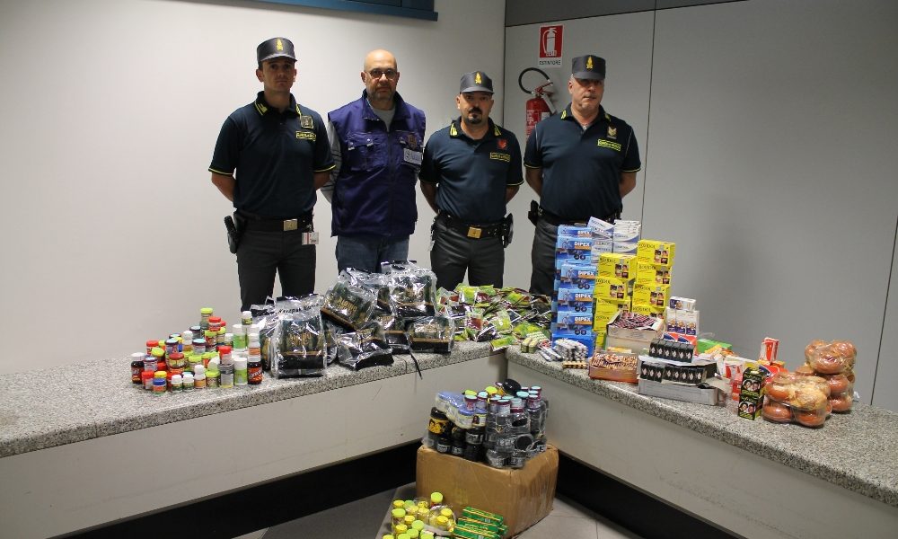 Farmaci sequestrati in aeroporto Palermo
