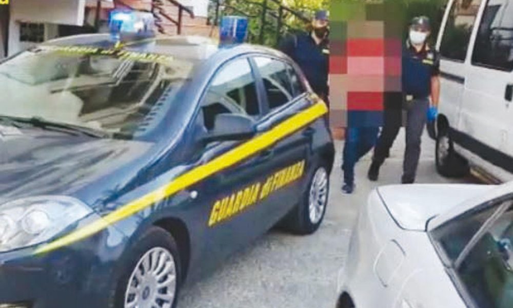 Fatture false per 142 imprese, arresti e sequestri