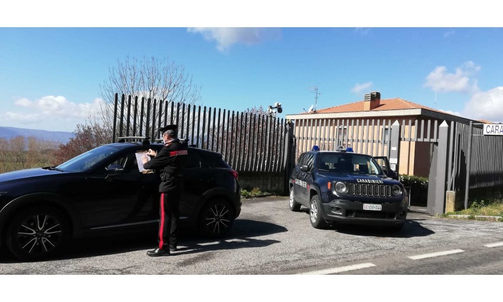 Femminicidio a Napoli, compagno a carabinieri, l’ho uccisa