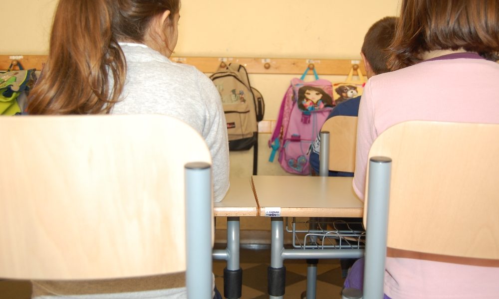 Figli non vanno a scuola, 50 denunce