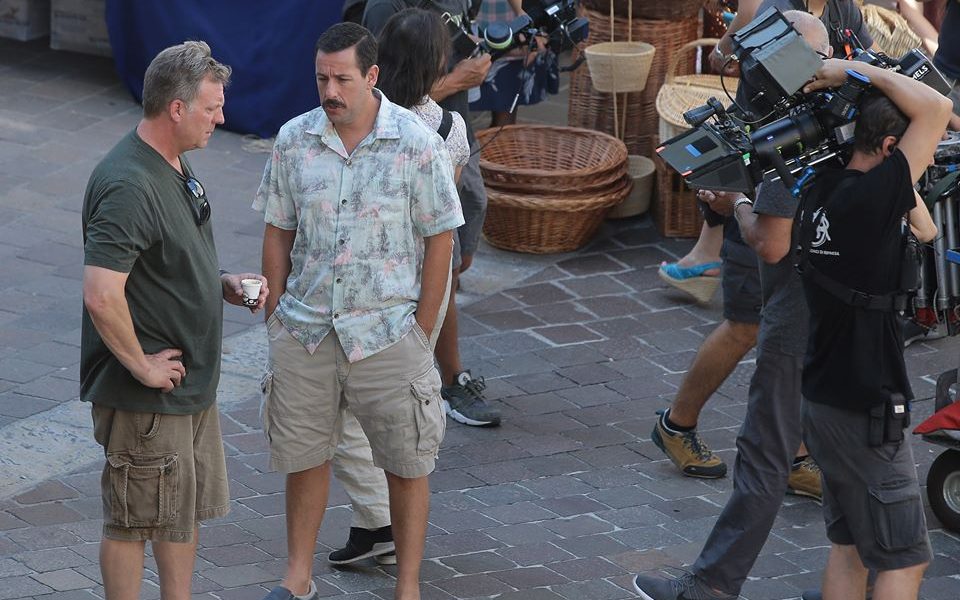 Murder Mystery  a Laglio, Netflix fa entrare in scena i droni