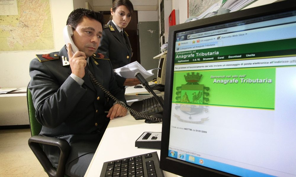 Fisco: sequestro 800mila euro ex notaio