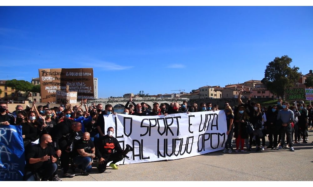 Flash-mob delle palestre a Rimini, ‘fateci lavorare’