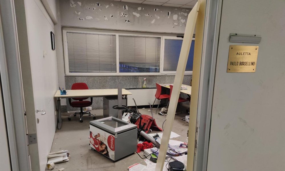 Foibe:tensioni a Torino,3 agenti feriti