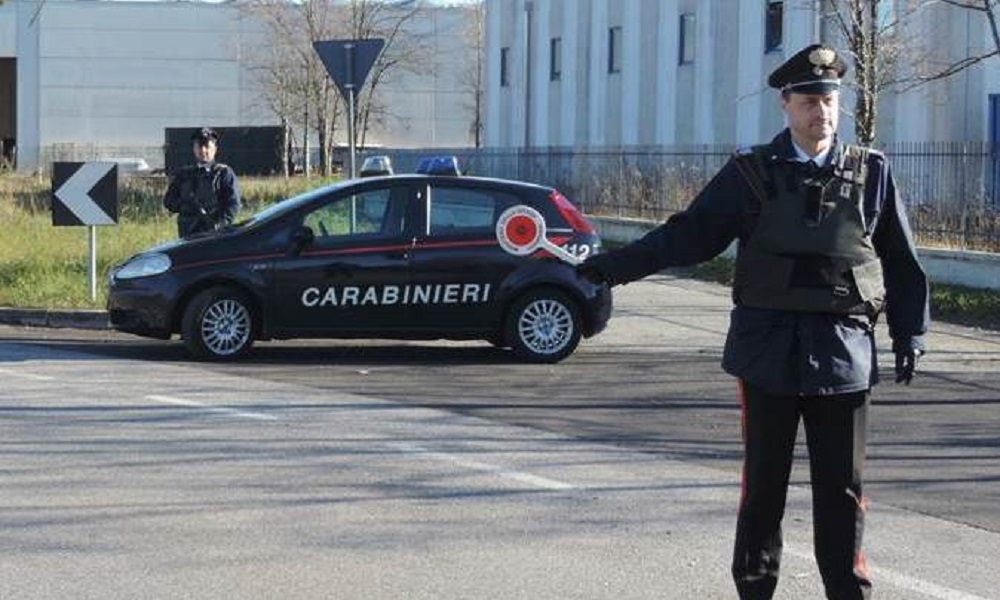 Lurago d’Erba, scontro tra due auto, donna in fin di vita
