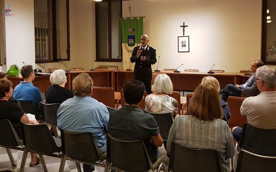 Lezione dei carabinieri contro le truffe anche a Vertemate e Bregnano
