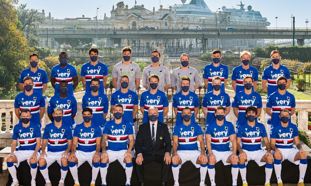 Foto ufficiale Samp con mascherina
