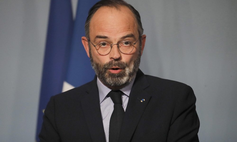 Francia, altri 15 giorni di confinamento