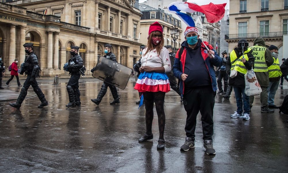 Francia: cortei gilet gialli e contro legge sicurezza
