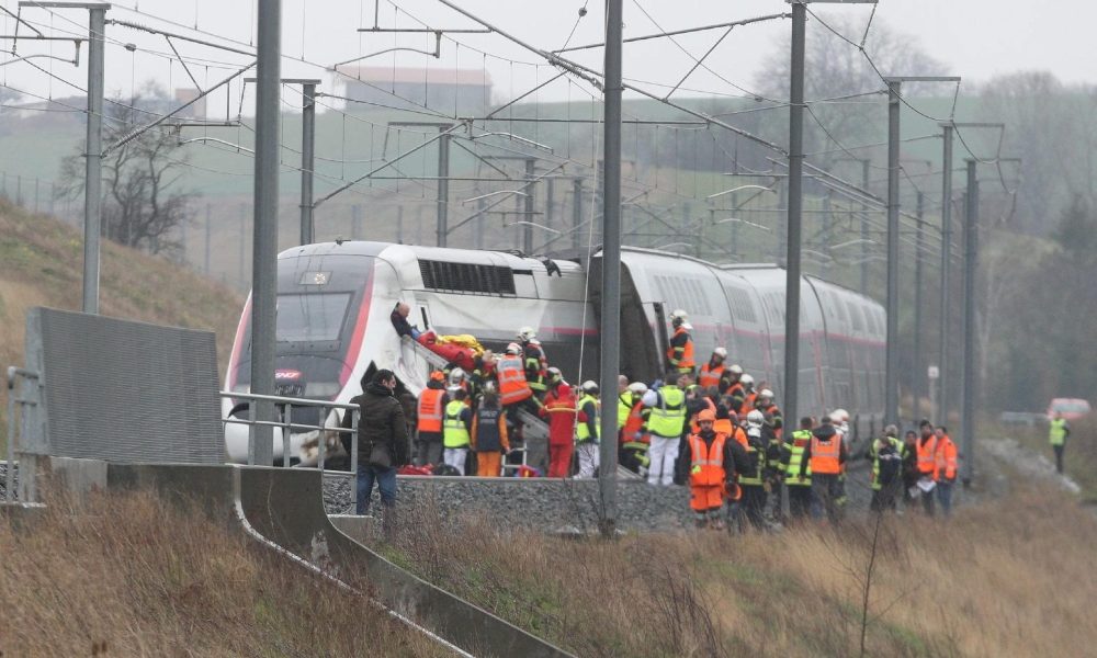 Francia, deraglia treno,almeno 20 feriti