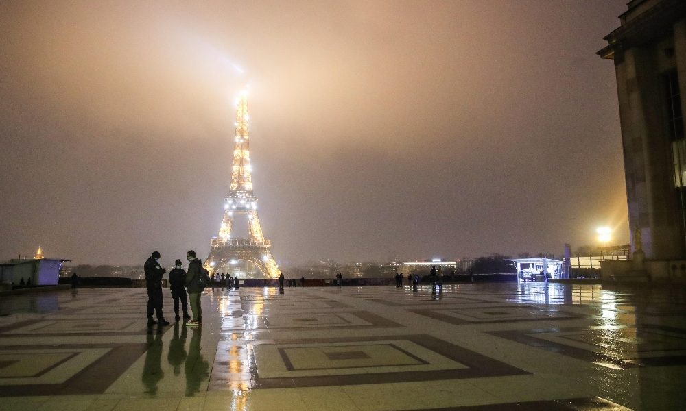 Francia, governo pensa a terzo lockdown rigido
