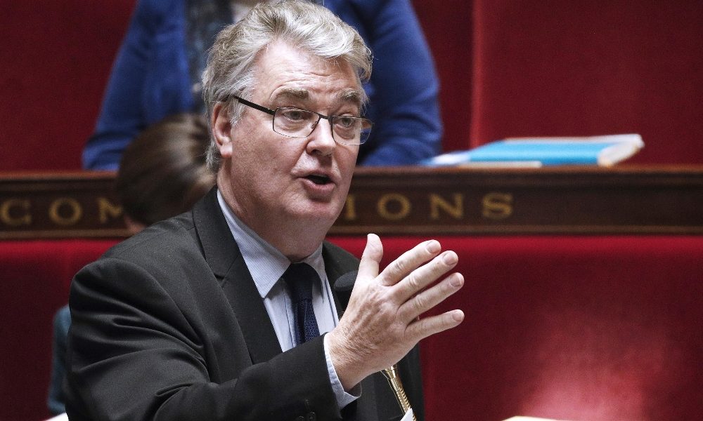 Francia: si dimette ‘Mr. Pensioni’