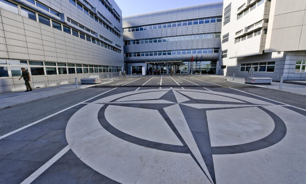 Francia: sospetta spia era in base Nato a Napoli
