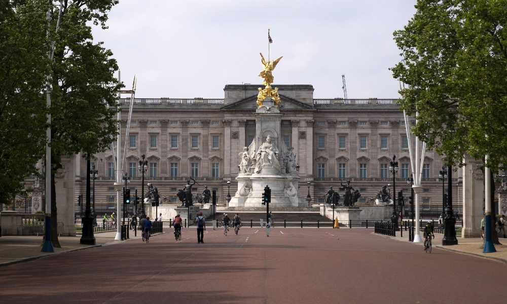Gb: rubava a palazzo, cameriere della regina incarcerato