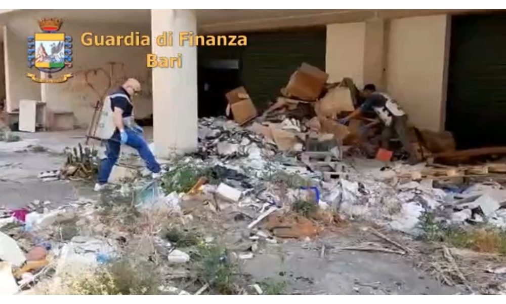 Gdf sequestra discarica con cartelle Asl