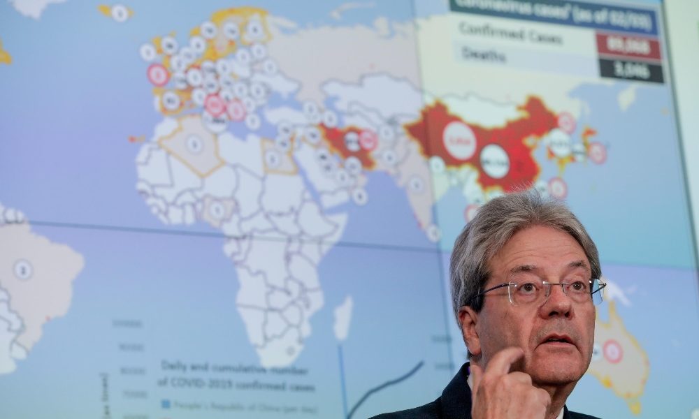 Gentiloni in isolamento, lavora da casa