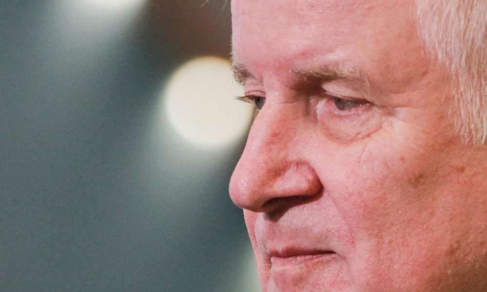 Germania: Seehofer, respinto ricorso Afd
