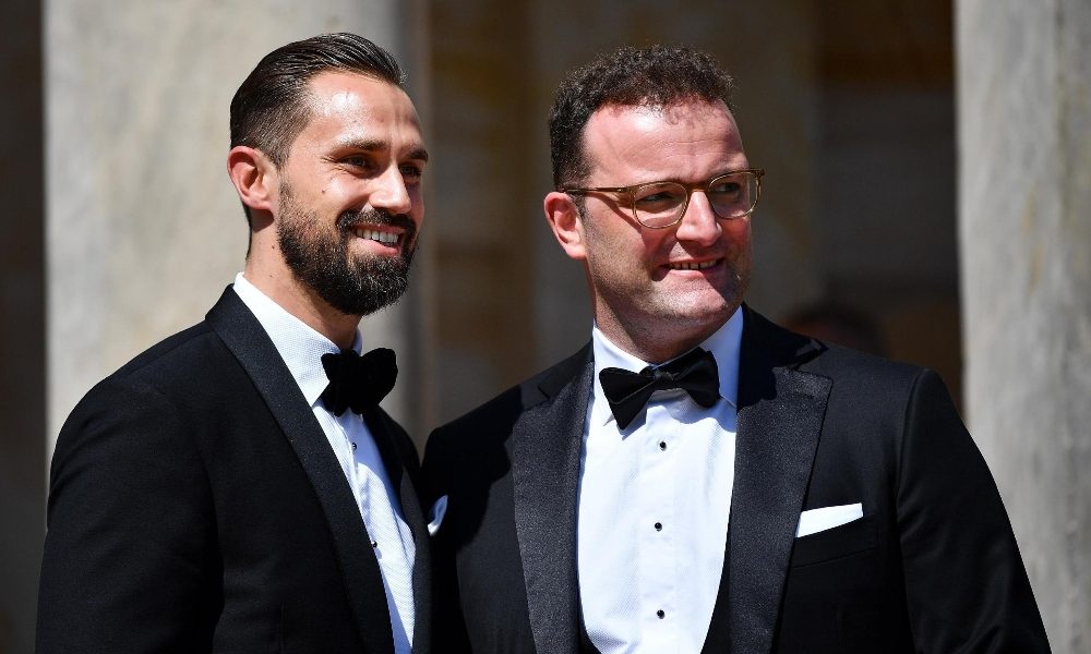 Germania: anche marito ministro Salute Spahn ha il Covid