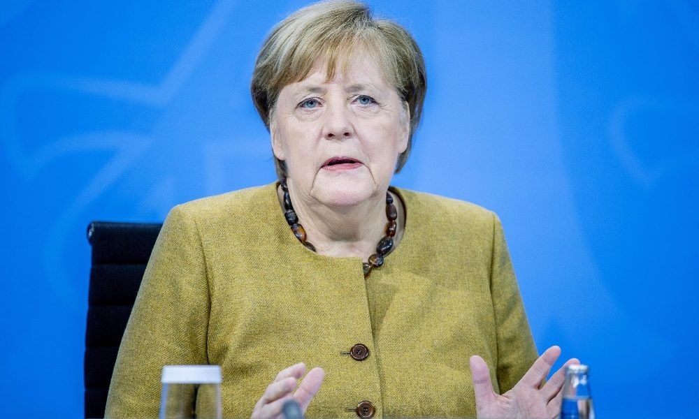 Germania e Francia criticano esclusione di Trump da Twitter