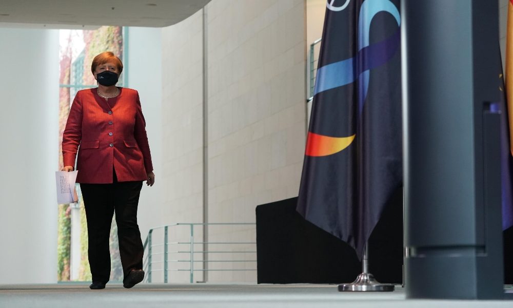 Germania, verso obbligo mascherina dove non c’è distanza