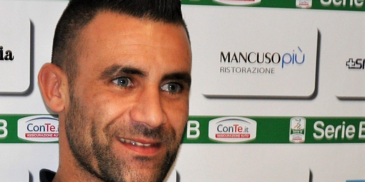 Ghezzal, ex giocatore del Como, pronto a partire per l’Isola dei famosi