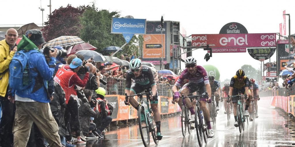 Nasce il Giro d’Italia con la tappa comasca. Oggi la presentazione a Milano