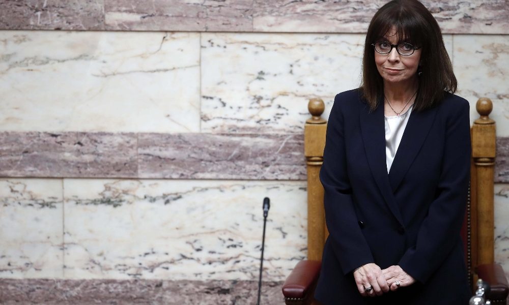 Grecia: giura prima presidente donna