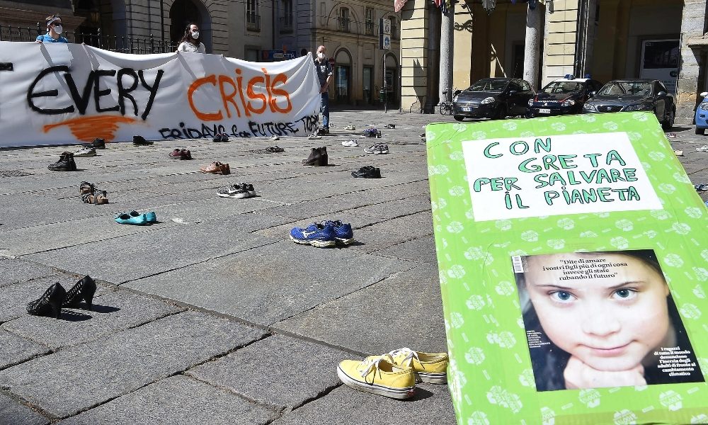 Greta, cambiamento clima emergenza simile al coronavirus