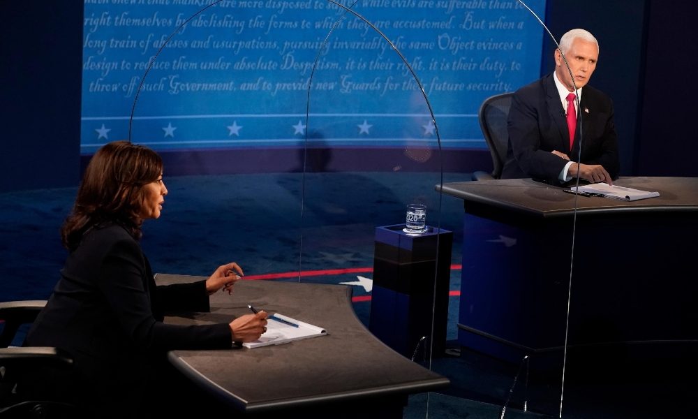 Harris, Trump razzista, Paese merita di meglio