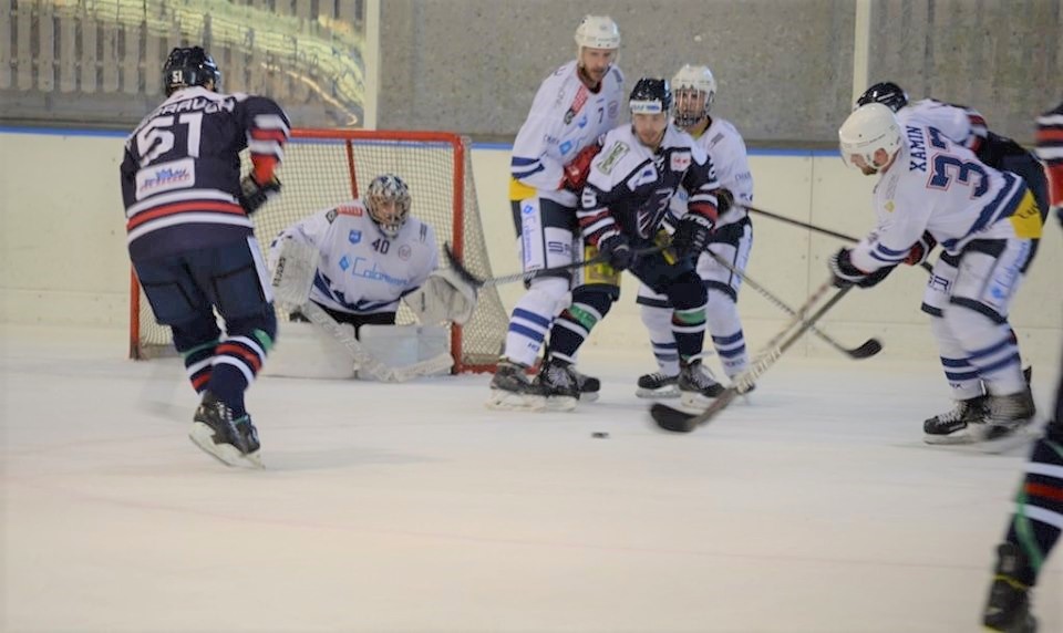 Hockey su ghiaccio, nuova sfida interna venerdì a Casate