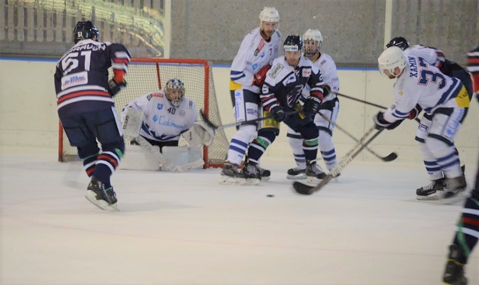 Como-Varese 1977: l’atteso  derby  di hockey su ghiaccio  domani a Casate