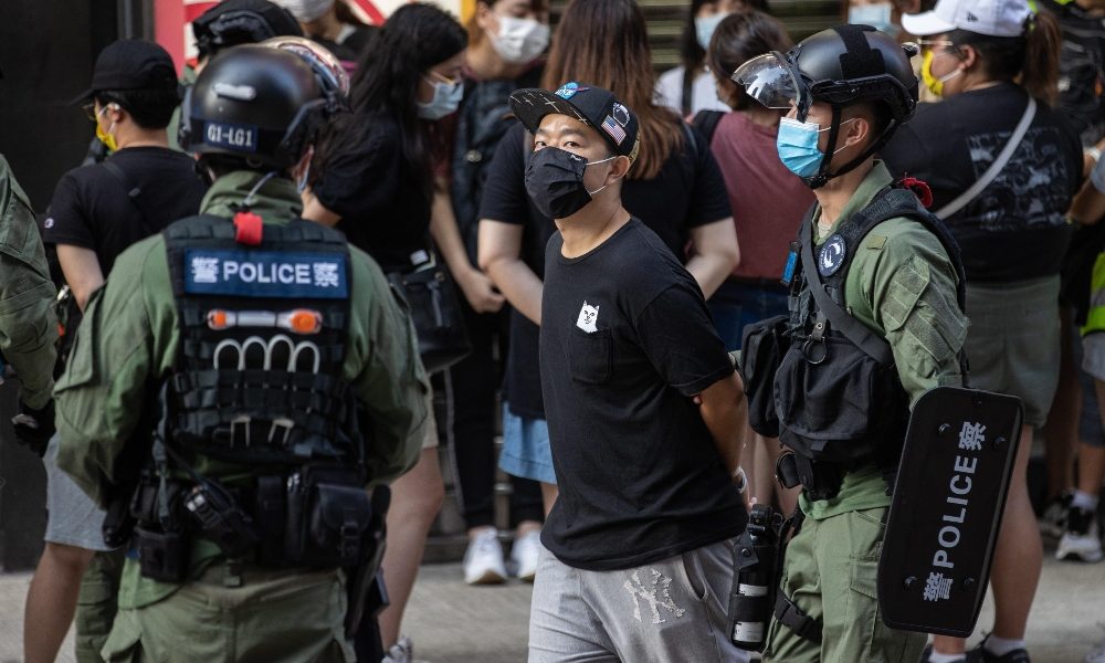 Hong Kong, quasi 300 arresti per le proteste pro democrazia