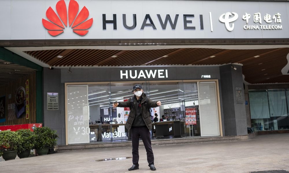 Huawei: Usa, è una minaccia per la Nato