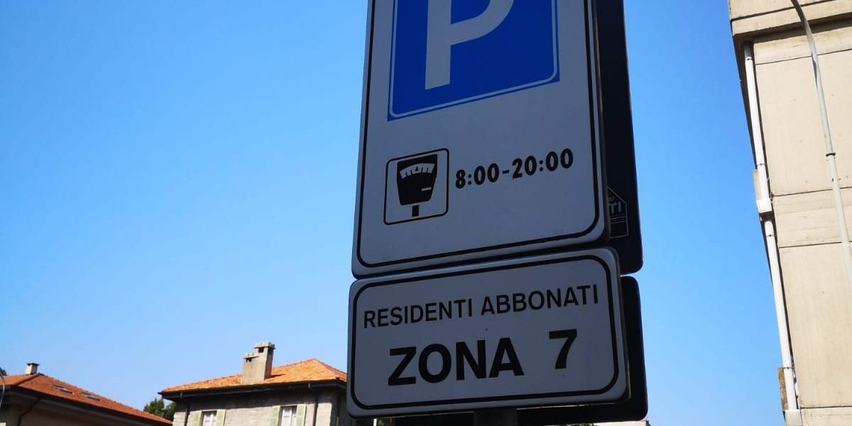 Como, parcheggi residenti, domande anticipate al 1° ottobre
