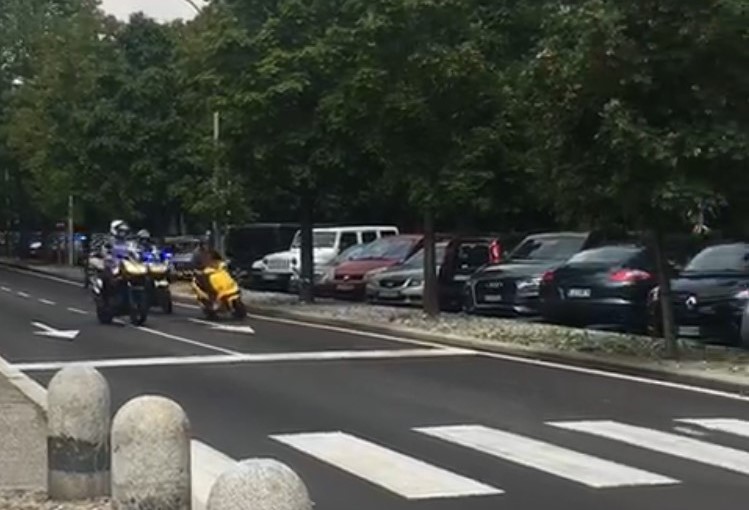 Inseguimento in centro, sequestrato uno scooter